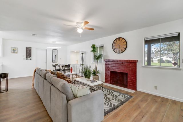 10556 Olson Dr, Rancho Cordova, CA 95670