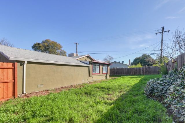 10556 Olson Dr, Rancho Cordova, CA 95670