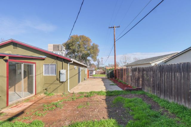 10556 Olson Dr, Rancho Cordova, CA 95670