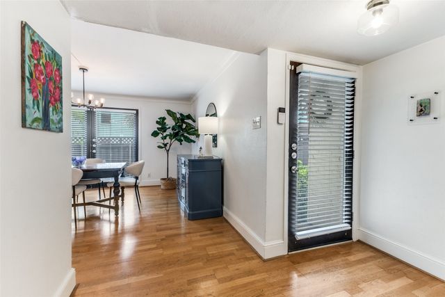 5932 Sandhurst Lane 113, Dallas, TX 75206