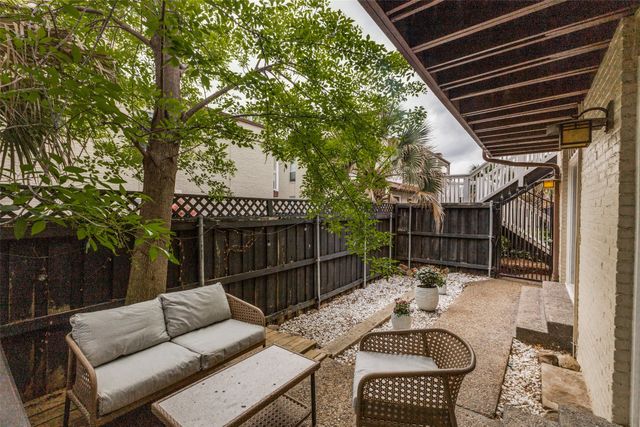 5932 Sandhurst Lane 113, Dallas, TX 75206