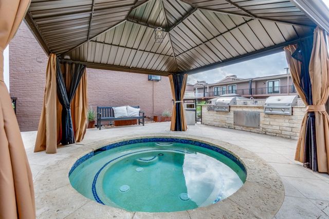 5932 Sandhurst Lane 113, Dallas, TX 75206