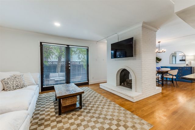 5932 Sandhurst Lane 113, Dallas, TX 75206