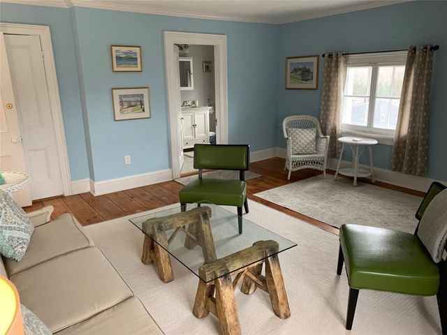 6 Restmere Terrace, Middletown, RI 02842