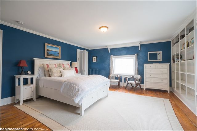 6 Restmere Terrace, Middletown, RI 02842