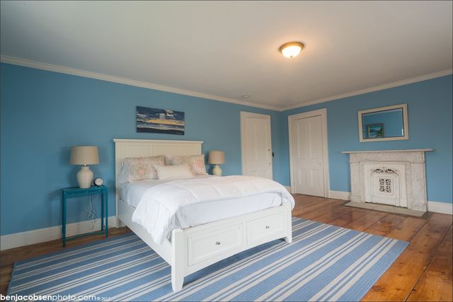 6 Restmere Terrace, Middletown, RI 02842
