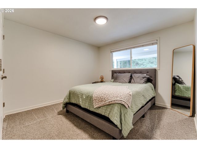 26718 CANTRELL Rd, Eugene, OR 97402