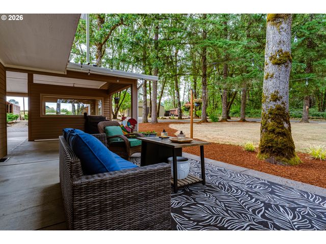 26718 CANTRELL Rd, Eugene, OR 97402