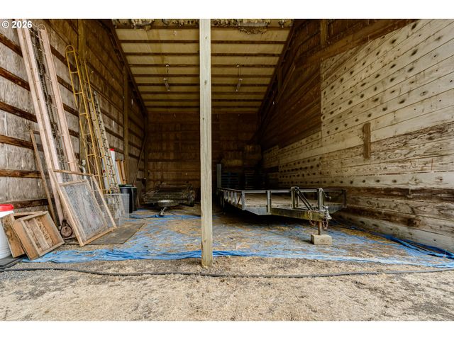 26718 CANTRELL Rd, Eugene, OR 97402