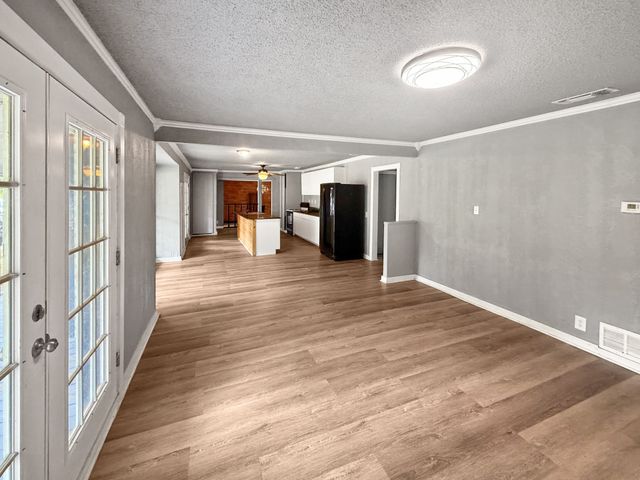 18023 Lakeview Boulevard, Mabank, TX 75156