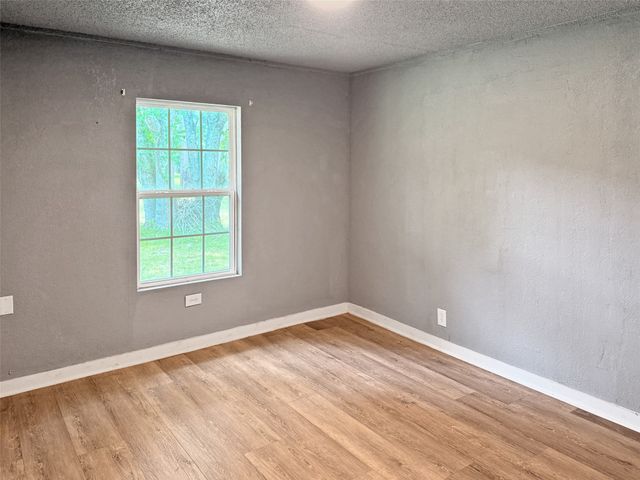18023 Lakeview Boulevard, Mabank, TX 75156