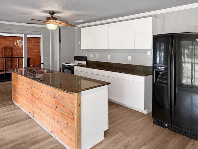 18023 Lakeview Boulevard, Mabank, TX 75156