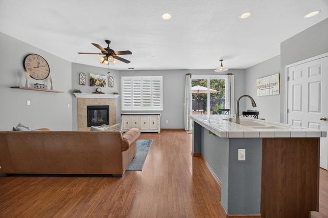 3561 N Maddiewood Cir, Sacramento, CA 95827
