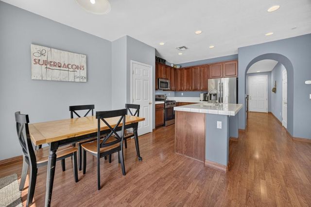 3561 N Maddiewood Cir, Sacramento, CA 95827