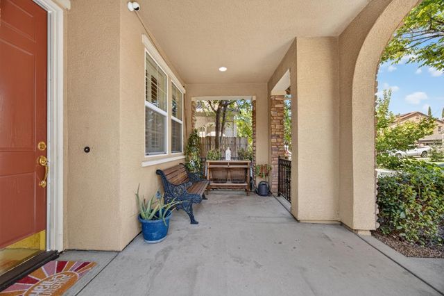 3561 N Maddiewood Cir, Sacramento, CA 95827