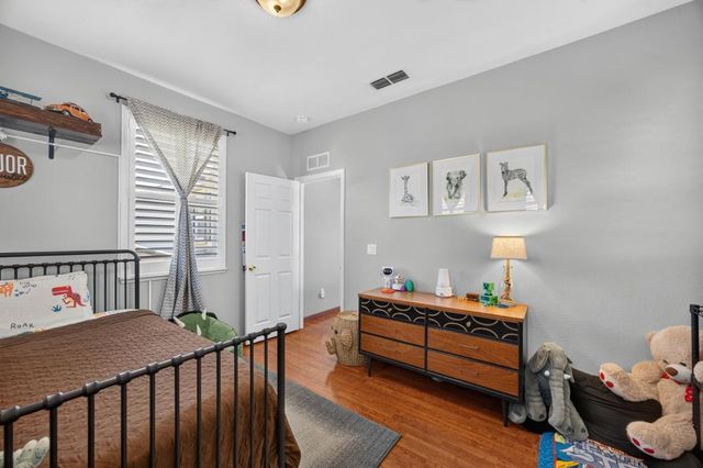 3561 N Maddiewood Cir, Sacramento, CA 95827