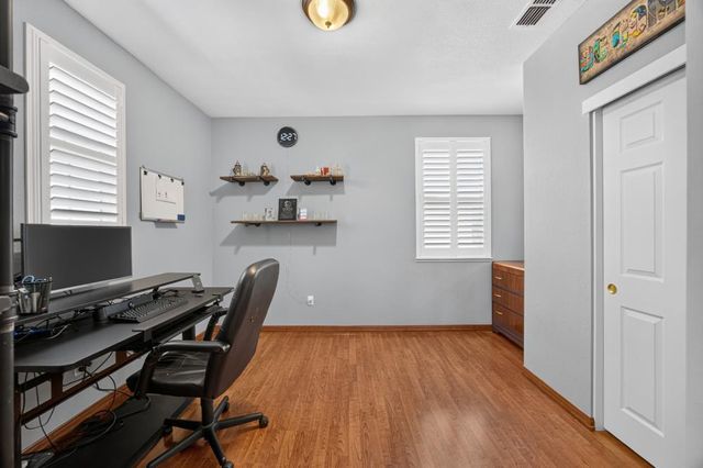 3561 N Maddiewood Cir, Sacramento, CA 95827