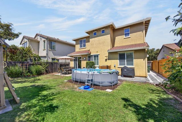 3561 N Maddiewood Cir, Sacramento, CA 95827