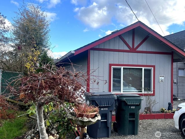 6323 100 Street SW, Lakewood, WA 98499