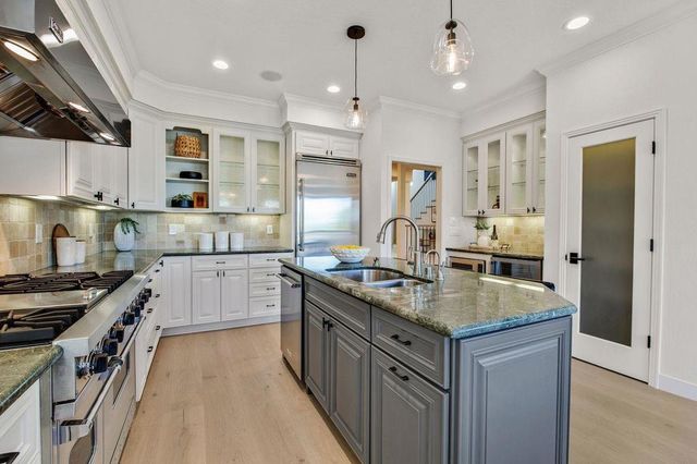 731 Lakemead Way, Redwood City, CA 94062