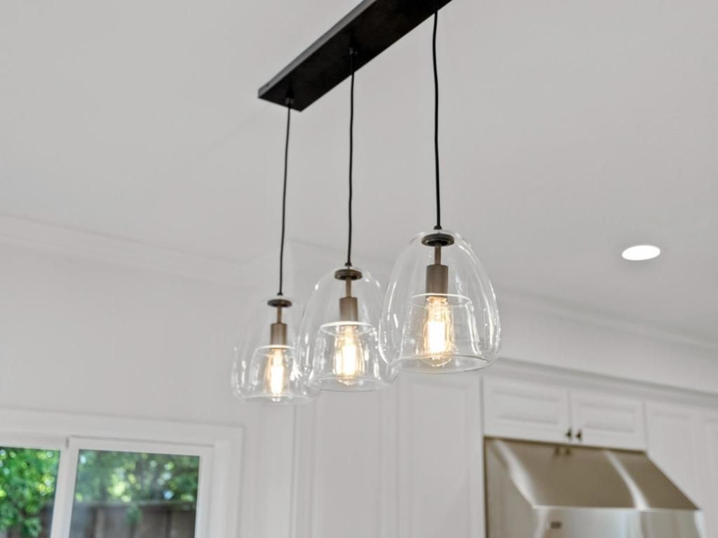 Image 11 of property listing at 731 Lakemead Way, Redwood City, CA 94062