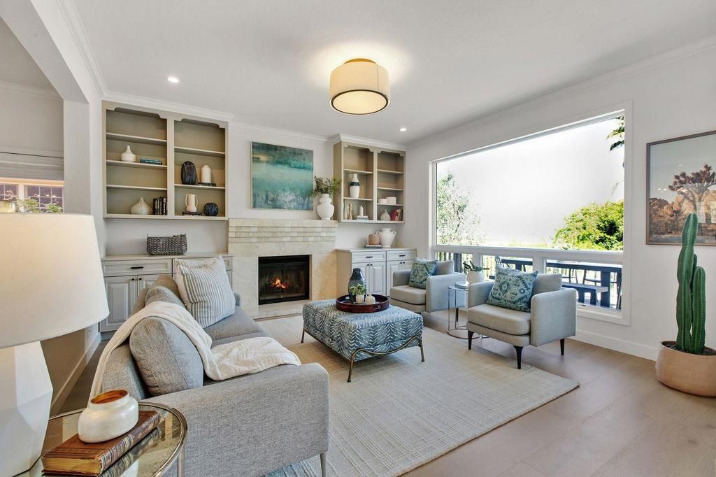 Image 13 of property listing at 731 Lakemead Way, Redwood City, CA 94062