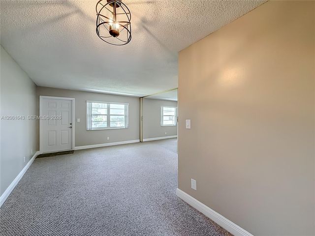 6211 SW 37th Street 108, Davie, FL 33314