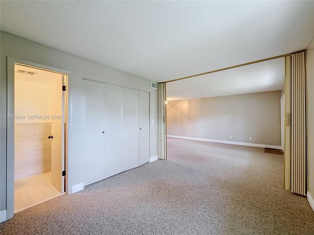 6211 SW 37th Street 108, Davie, FL 33314