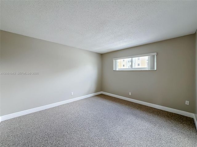 6211 SW 37th Street 108, Davie, FL 33314