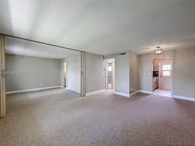 6211 SW 37th Street 108, Davie, FL 33314