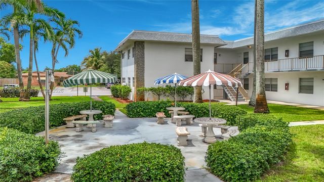 6211 SW 37th Street 108, Davie, FL 33314