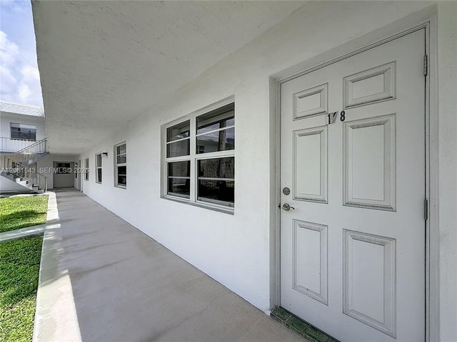 6211 SW 37th Street 108, Davie, FL 33314