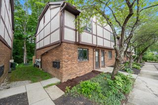 3033 Highcliff Court, Columbus, OH 43231