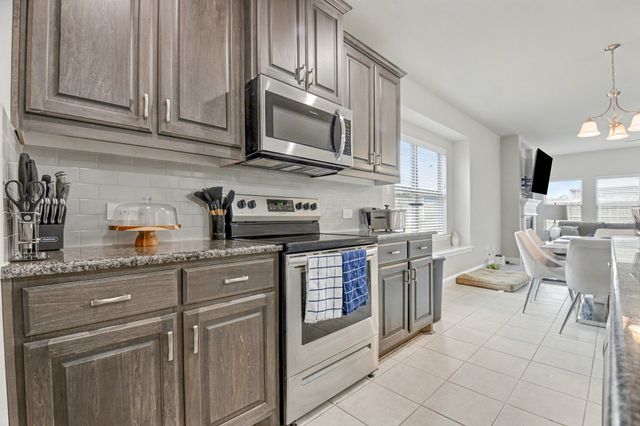 686 Navasota Drive, Crandall, TX 75114