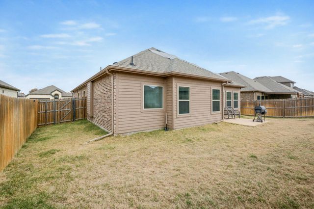 686 Navasota Drive, Crandall, TX 75114