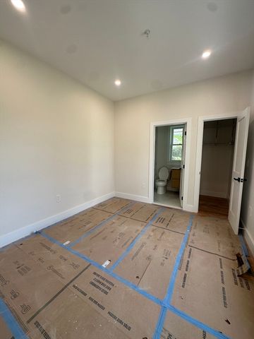 5 Walnut Ave 1, Stoughton, MA 02072