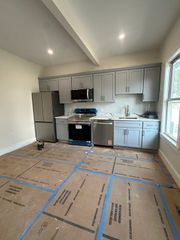 5 Walnut Ave 1, Stoughton, MA 02072