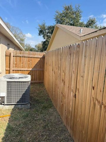 1421 MOHRLAKE DRIVE, Brandon, FL 33511