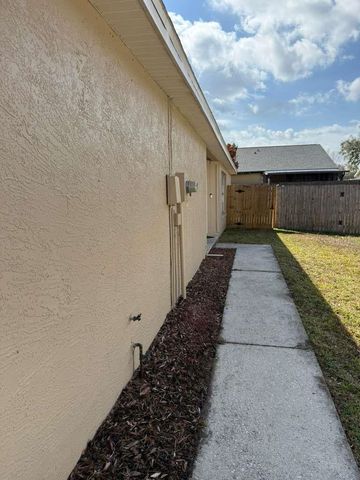 1421 MOHRLAKE DRIVE, Brandon, FL 33511