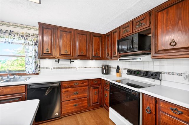 156 ONeil Lane, Ohio Twp, PA 15237