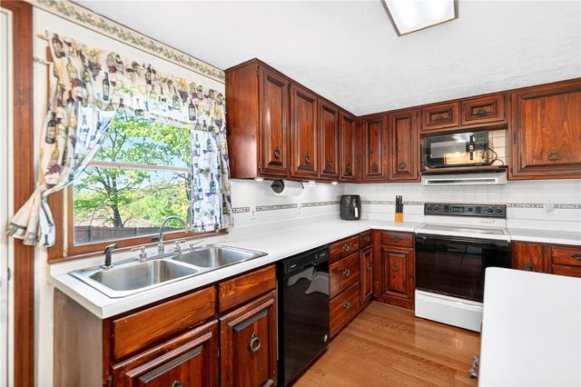 156 ONeil Lane, Ohio Twp, PA 15237