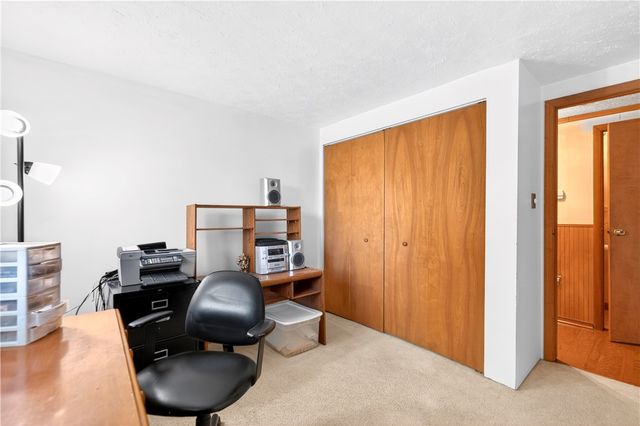 156 ONeil Lane, Ohio Twp, PA 15237