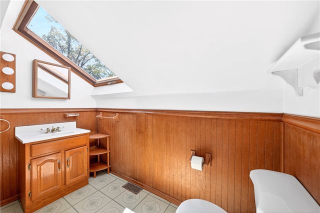 156 ONeil Lane, Ohio Twp, PA 15237