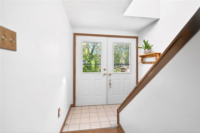 156 ONeil Lane, Ohio Twp, PA 15237
