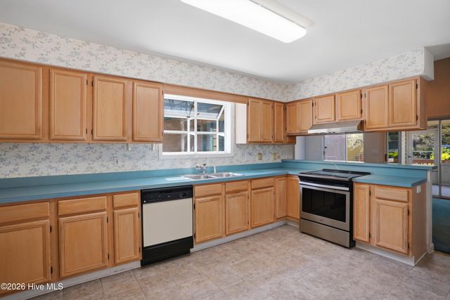 620 Jasmine Lane SW, Sunset Beach, NC 28468