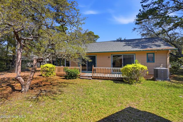 620 Jasmine Lane SW, Sunset Beach, NC 28468
