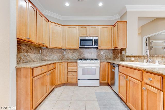 809 Royal Birch Lane, Las Vegas, NV 89144