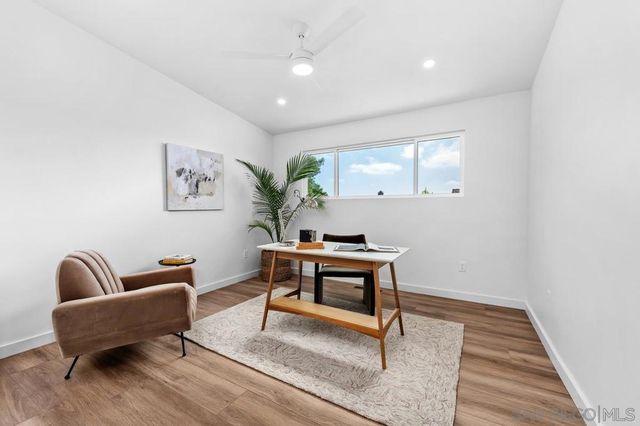 5851 Box Canyon Rd, La Jolla, CA 92037