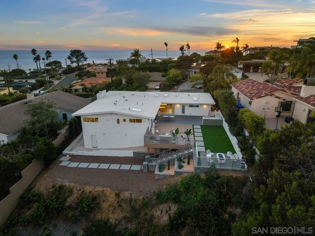 5851 Box Canyon Rd, La Jolla, CA 92037