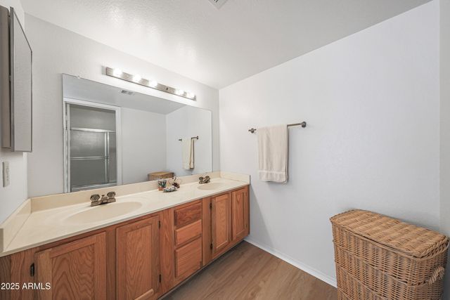 9125 E PURDUE Avenue 208, Scottsdale, AZ 85258